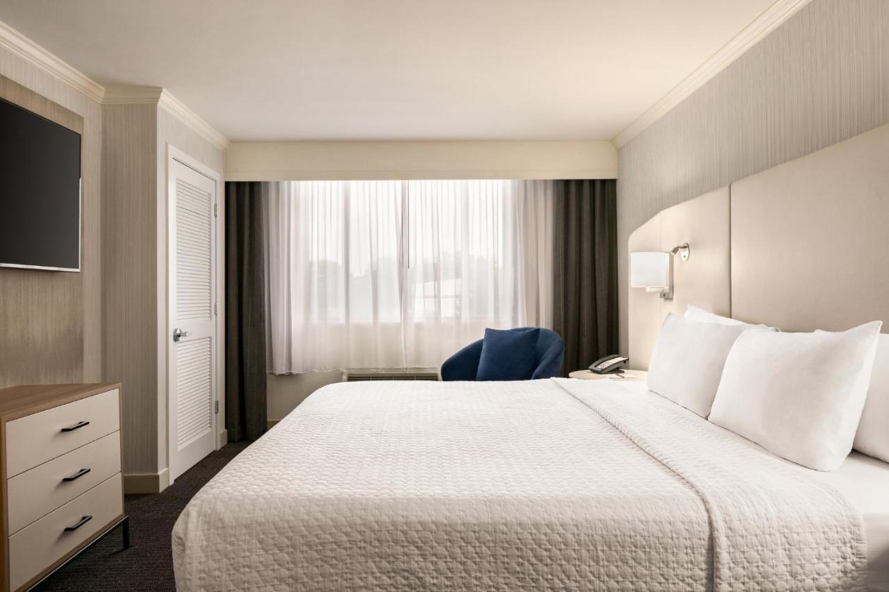 | Crowne Plaza Hotel Philadelphia - King of Prussia, an IHG Hotel