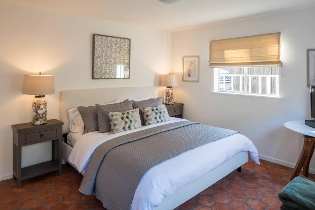 | Ocean House