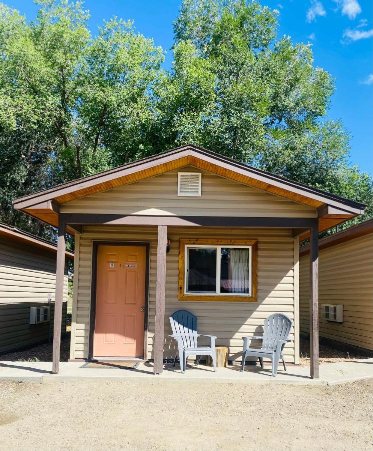 | Moosehead Lodge