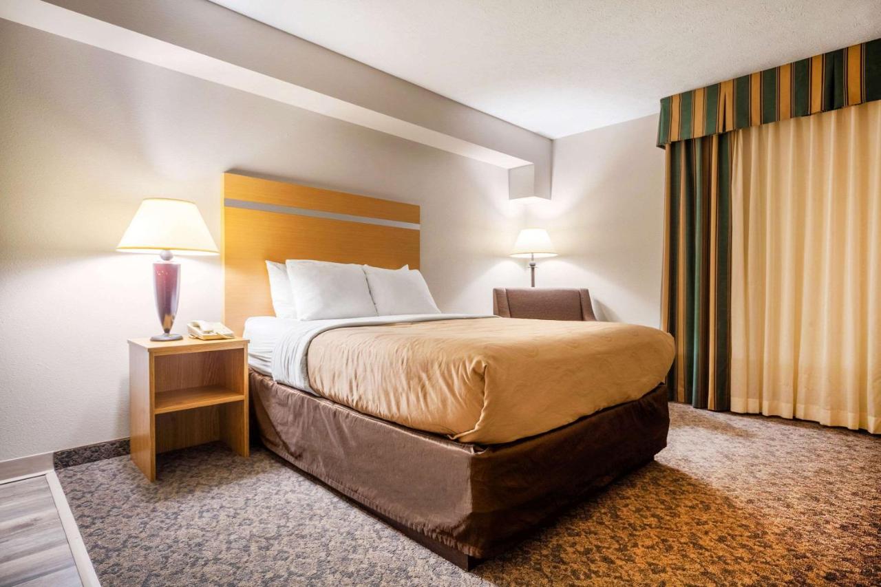 | Suburban Studios I-80 Grand Island