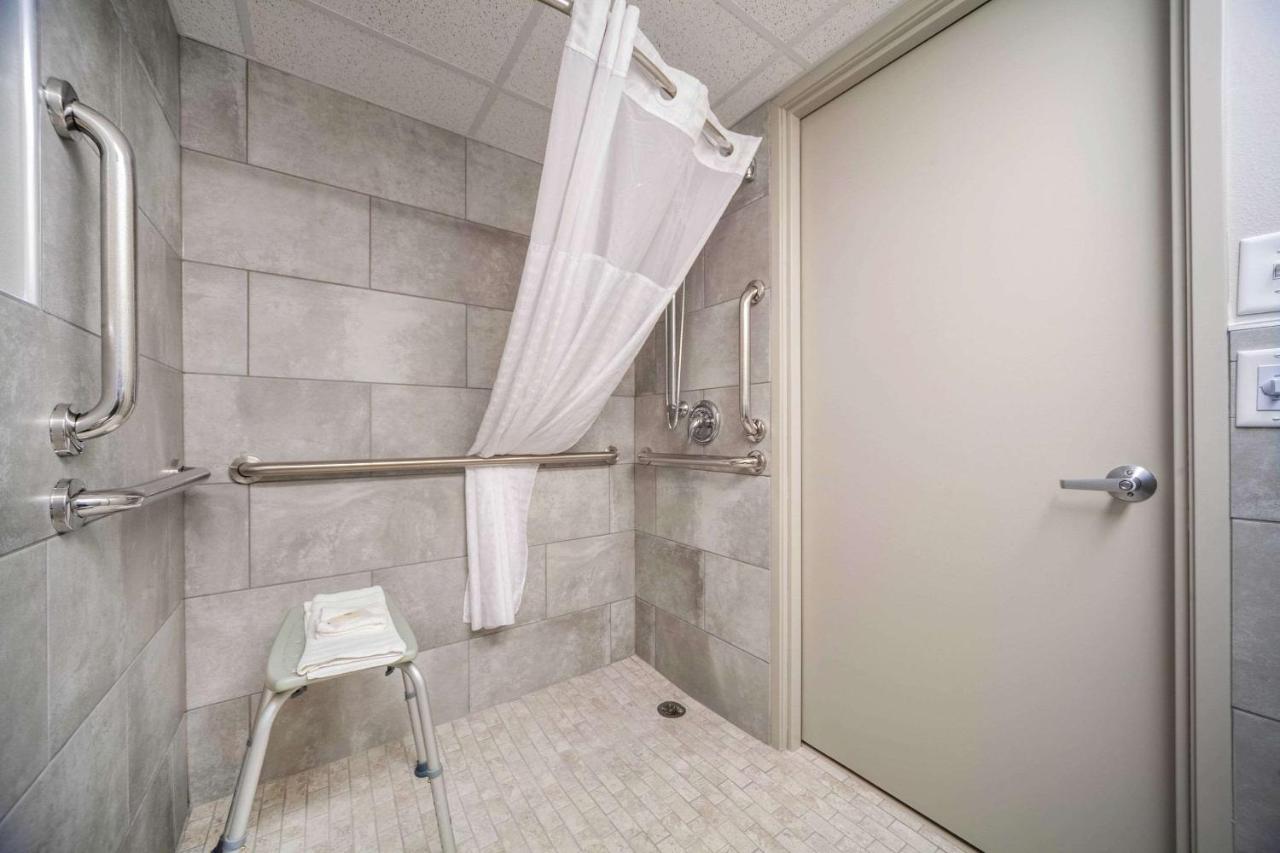 | Suburban Studios I-80 Grand Island