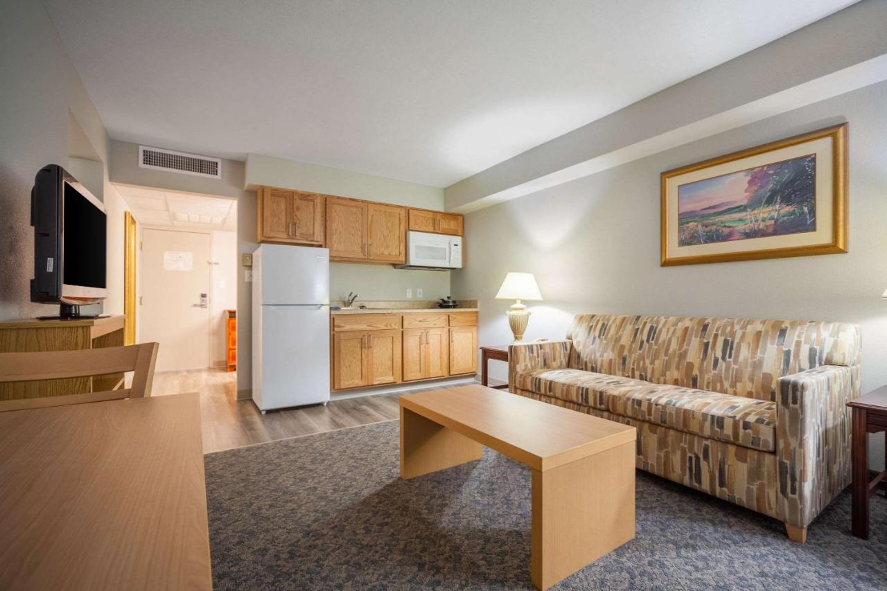 | Suburban Studios I-80 Grand Island
