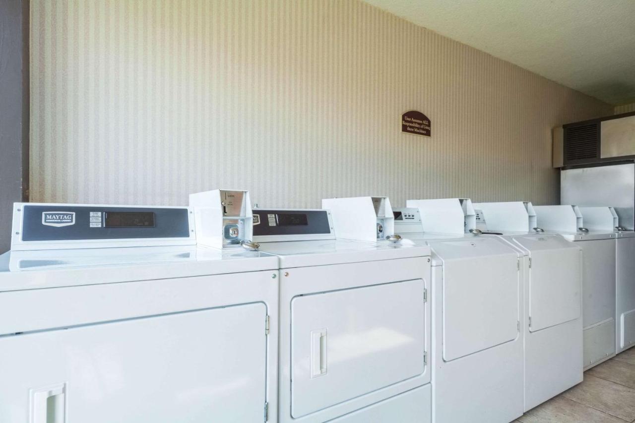 | Suburban Studios I-80 Grand Island