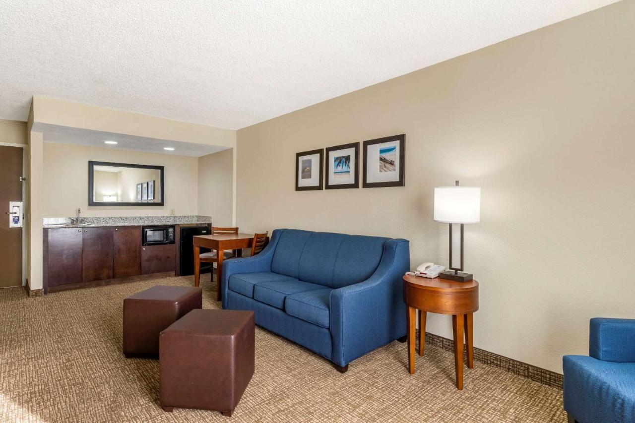 One-Bedroom Suite with Two Queen Beds with Sofa Bed - Non-Smoking at Comfort Inn & Suites St. Pete - Clearwater International Airport