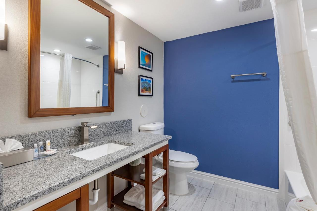 | Comfort Suites St Louis - Sunset Hills