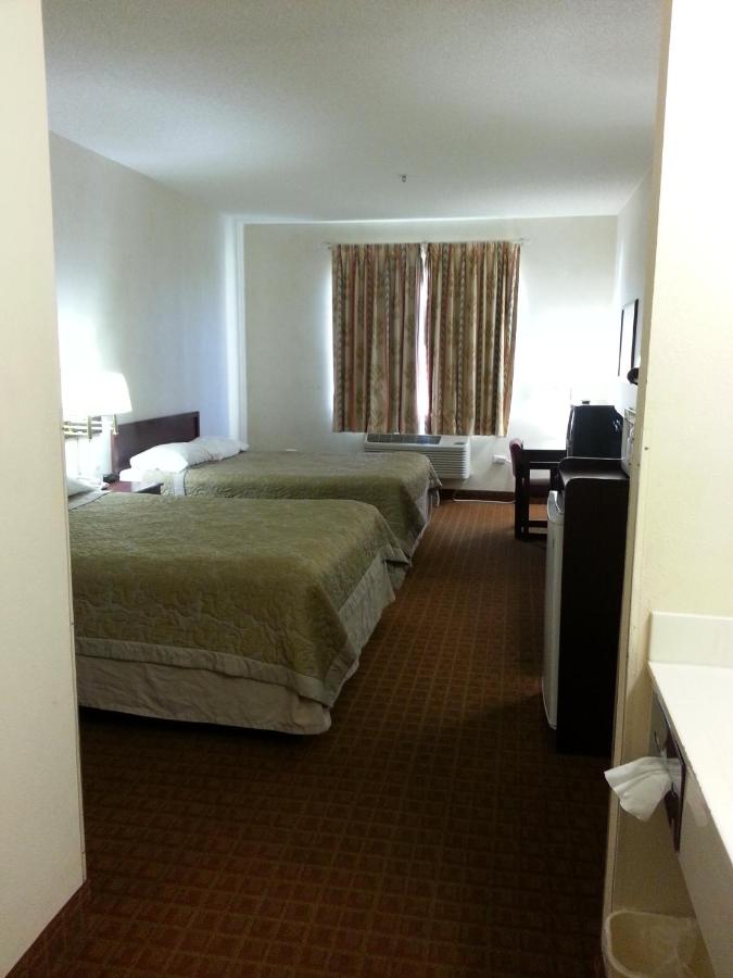 Queen Room with Two Queen Beds - Non-Smoking at Super 8 by Wyndham Page/Lake Powell