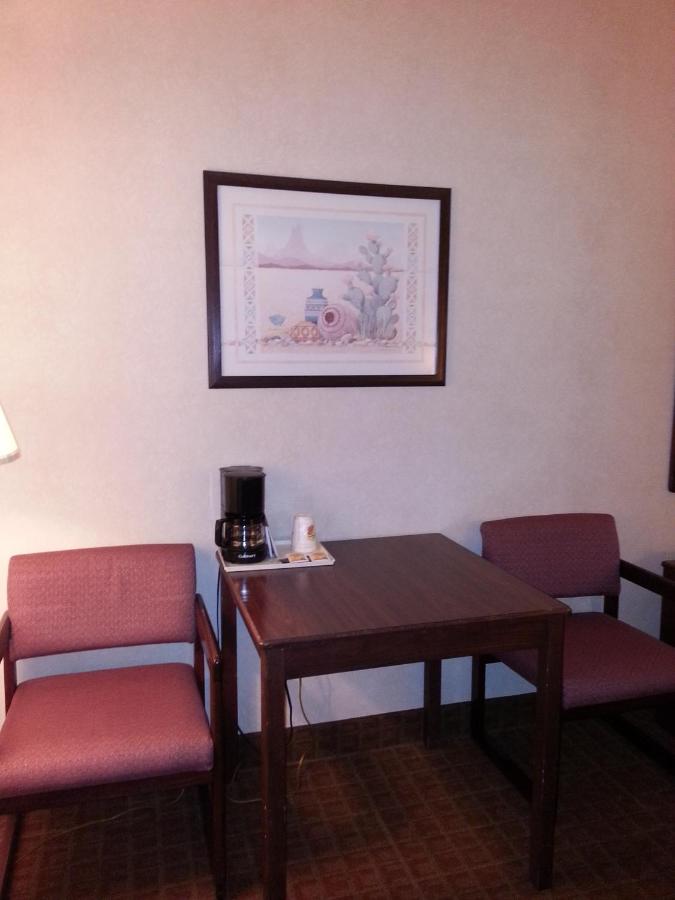 King Studio Suite - Non-Smoking at Super 8 by Wyndham Page/Lake Powell