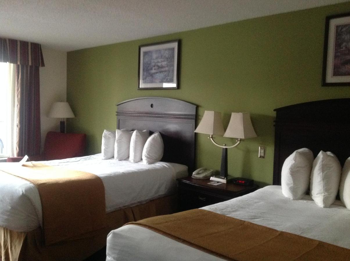 Queen Room with Two Queen Beds - Non-Smoking at Quality Inn Chipley I-10 at Exit 120