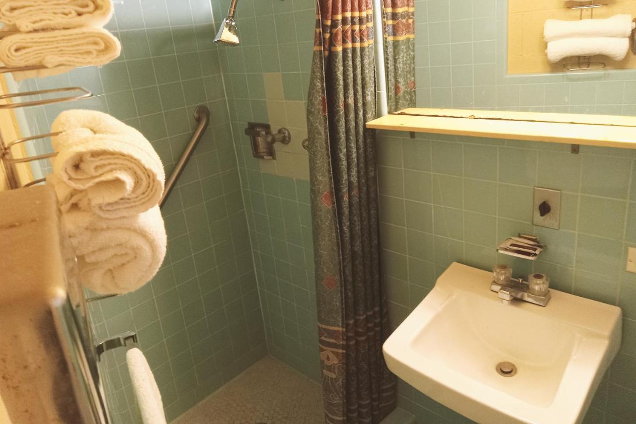 | Blue Way Inn & Suites Winfield