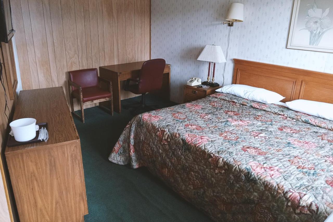 | Blue Way Inn & Suites Winfield