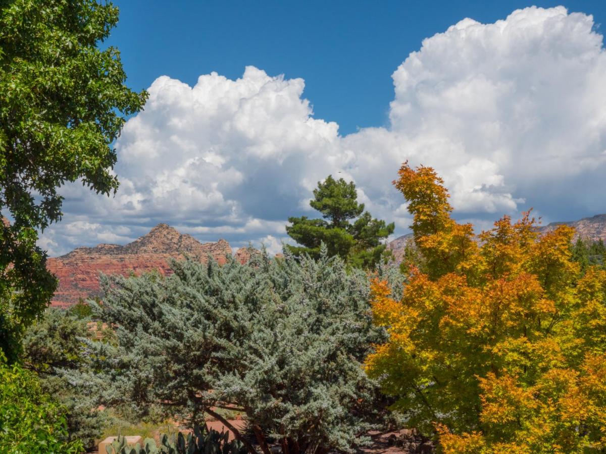 | Sky Ranch Lodge