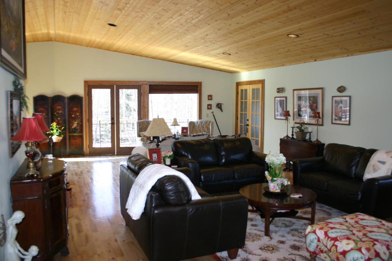  | Maria's Creekside B&B