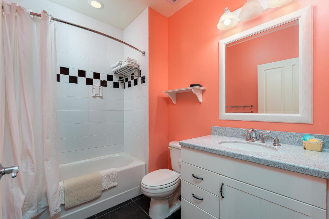 | Harbour House at the Inn 313