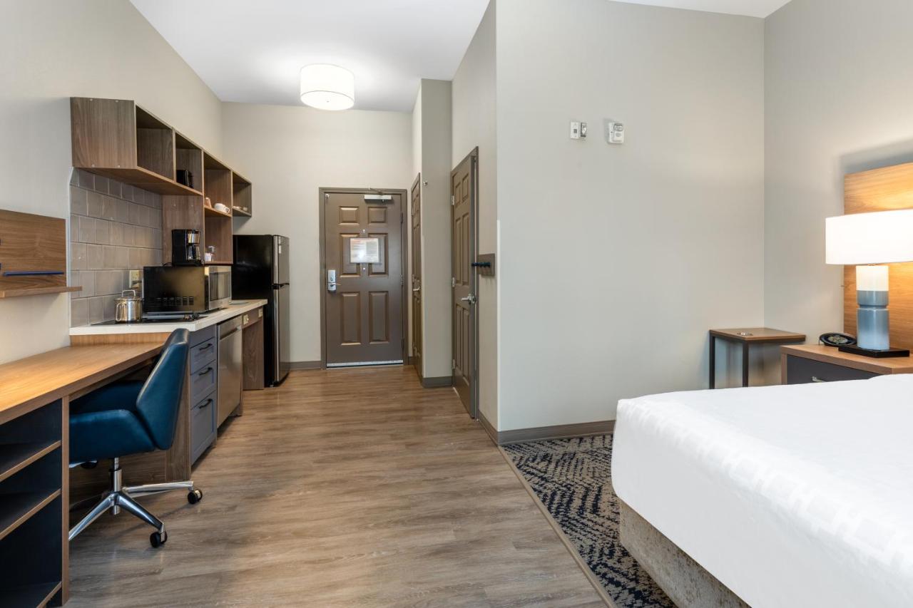 Queen Studio with Roll-In Shower - Disability Access - Non-Smoking at Candlewood Suites Grand Junction by IHG