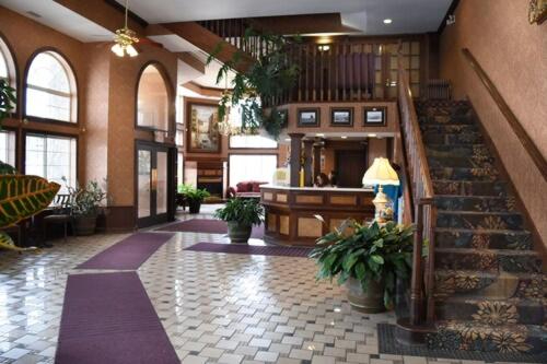 | Hamilton Inn Select Beachfront