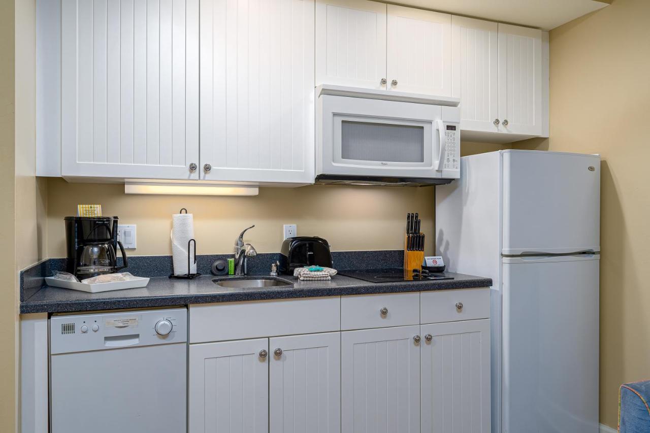 | Harbour House at the Inn 215