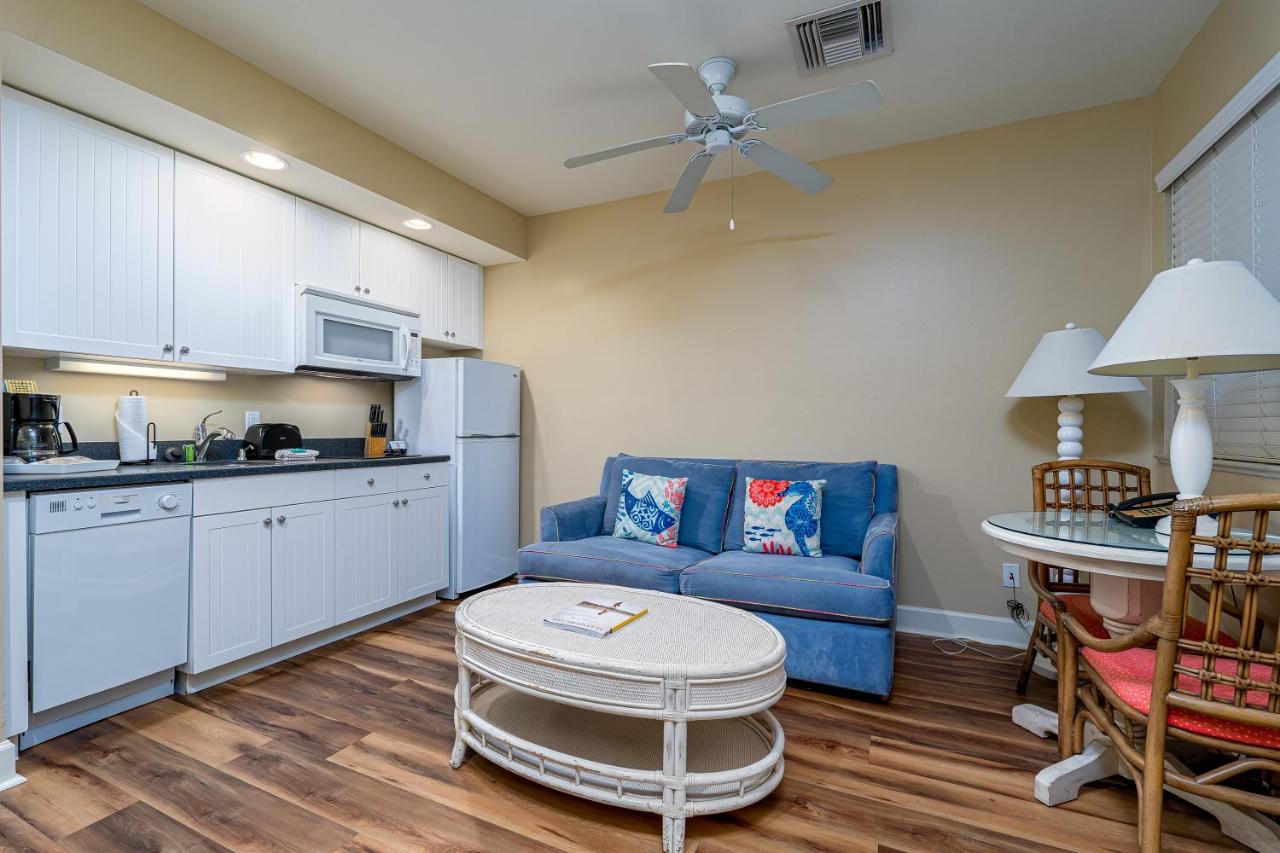 | Harbour House at the Inn 215