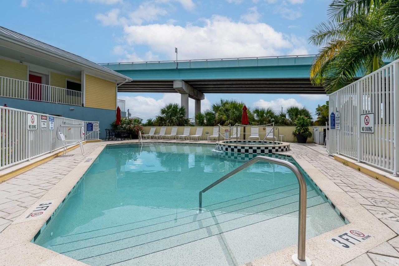 | Harbour House at the Inn 215