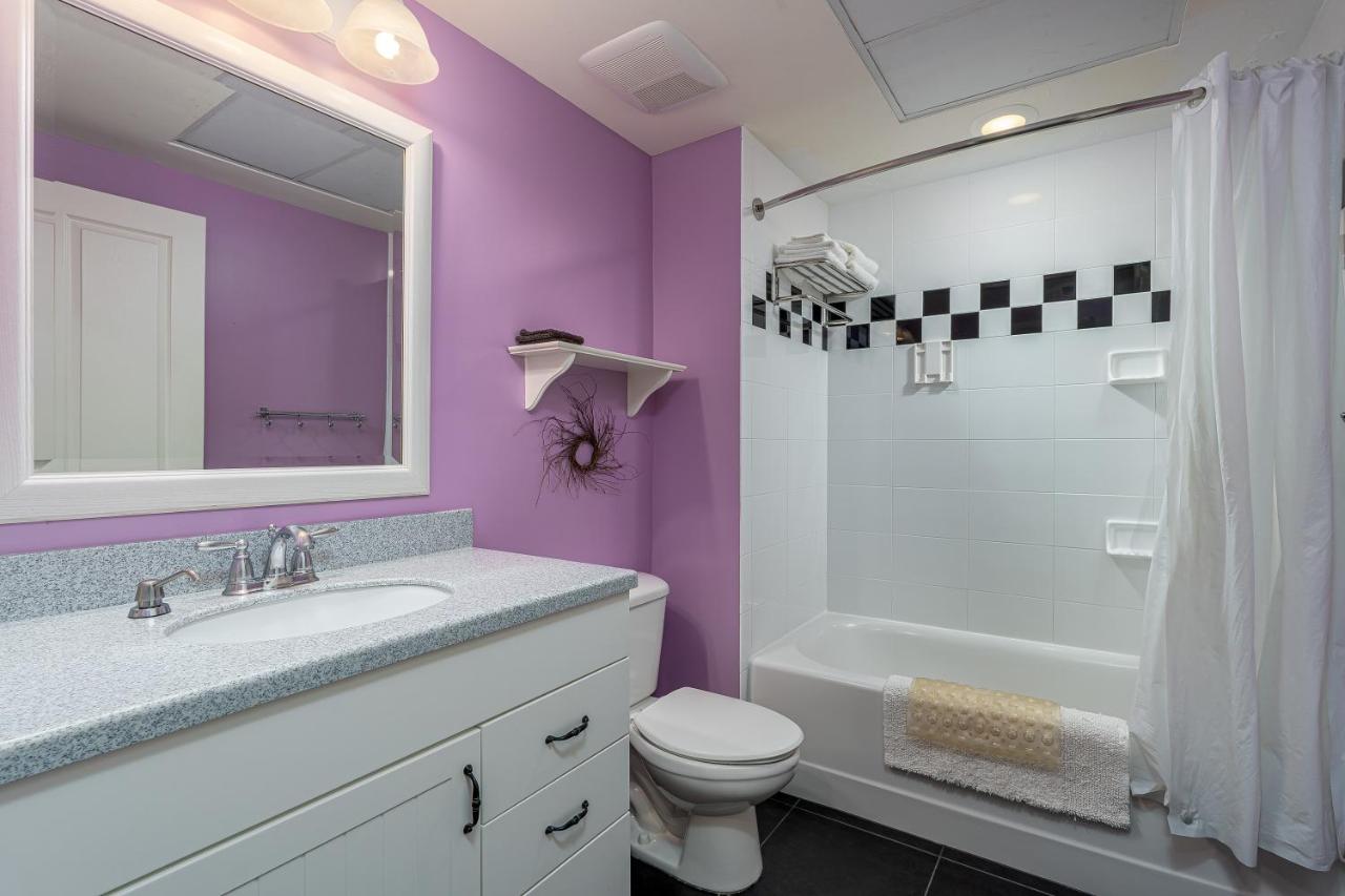  | Harbour House at the Inn 208