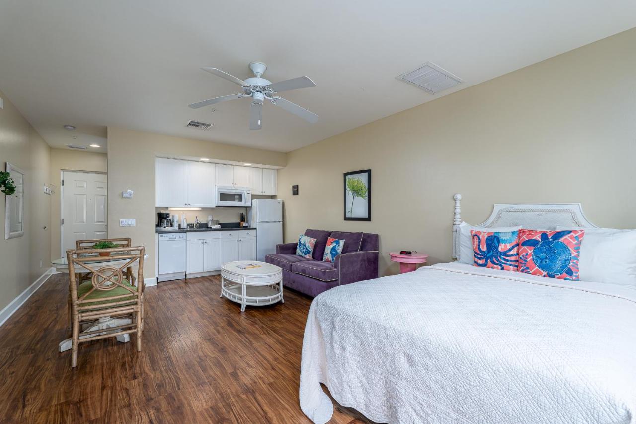| Harbour House at the Inn 208
