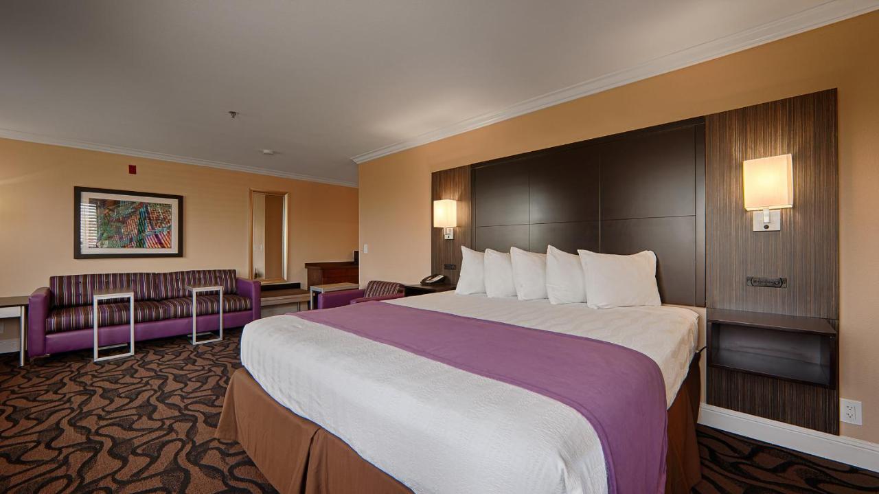  | Best Western Plus Airport Plaza