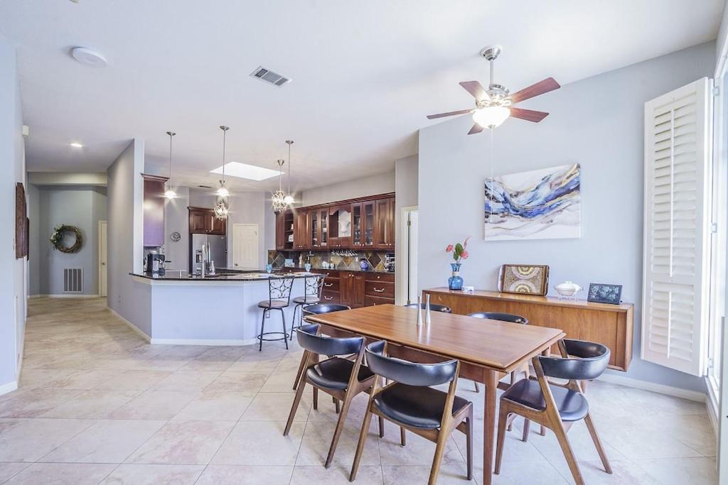  | Beautiful Open Floorplan Home with Pool near Lake Austin and Lake Travis
