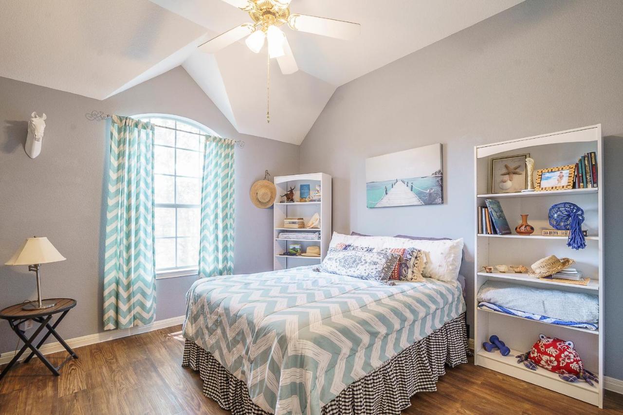 | Beautiful Open Floorplan Home with Pool near Lake Austin and Lake Travis
