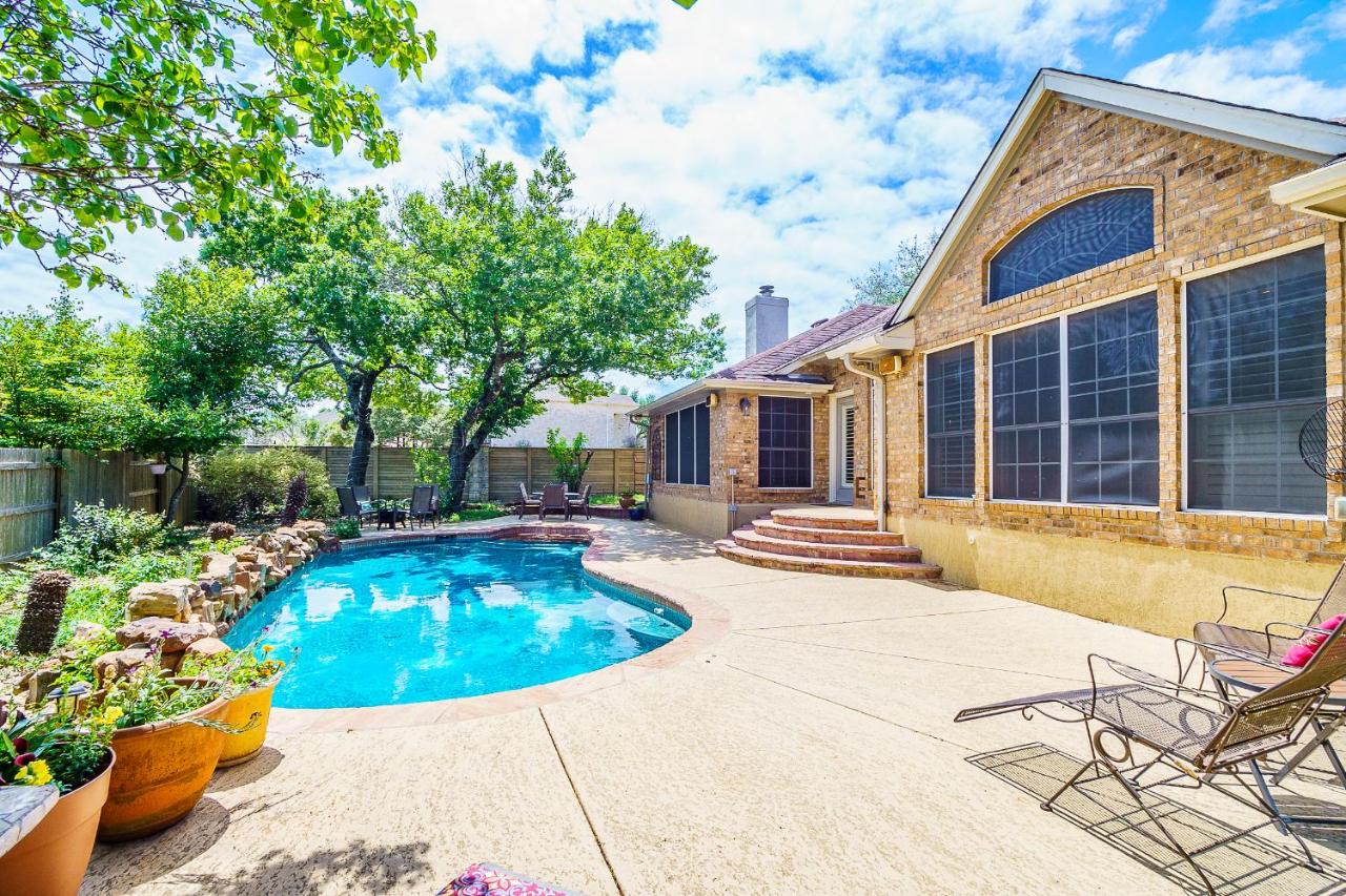  | Beautiful Open Floorplan Home with Pool near Lake Austin and Lake Travis