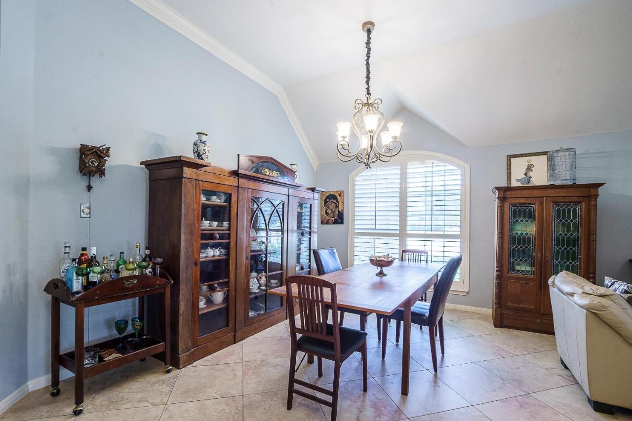  | Beautiful Open Floorplan Home with Pool near Lake Austin and Lake Travis