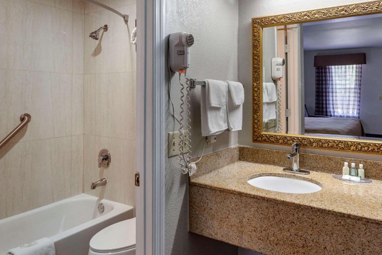 Standard Double Room with Two Double Beds - Non Smoking at Quality Inn Covington