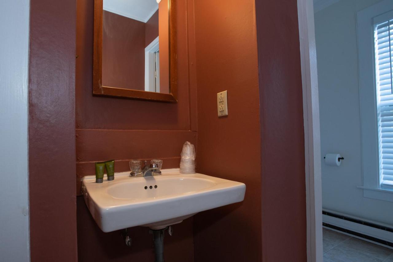 Suite with Spa Bath at Cranmore Mountain Lodge Bed & Breakfast