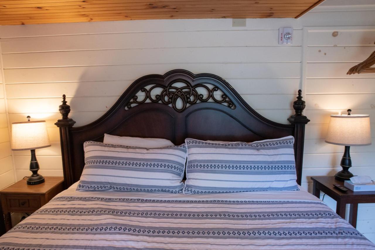 Superior King Room at Cranmore Mountain Lodge Bed & Breakfast