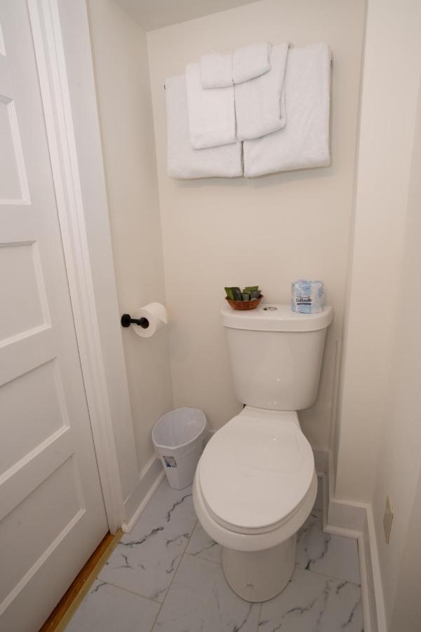 Standard King Room at Cranmore Mountain Lodge Bed & Breakfast
