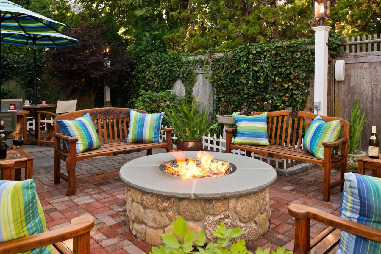 | Revere Guest House