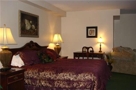 | Golden Circle Inn and Suites