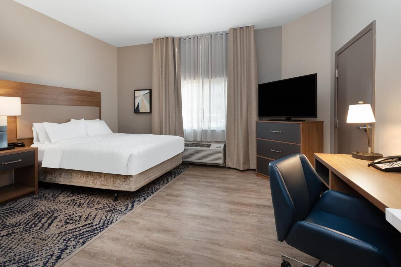 Queen Studio - Disability Access/Non-Smoking at Candlewood Suites Grand Junction by IHG