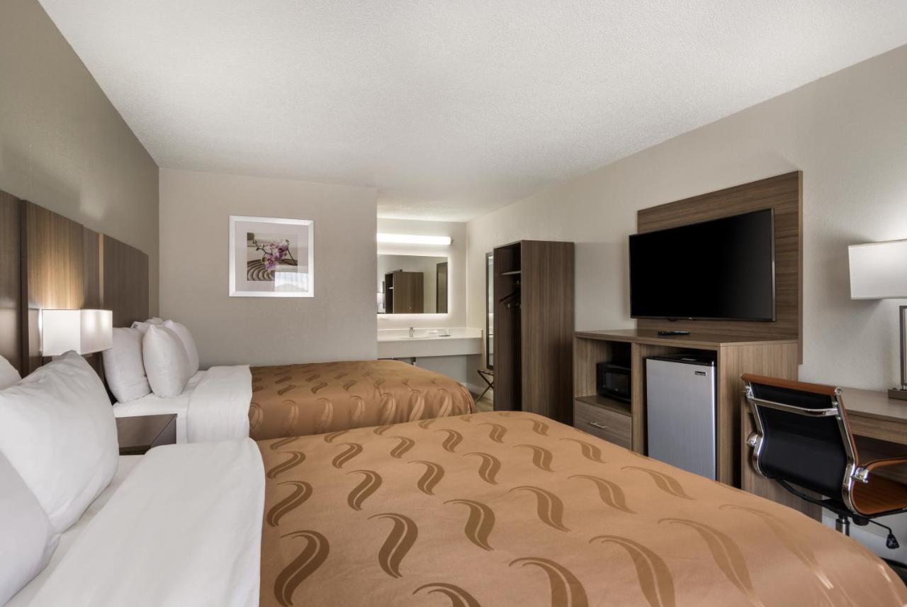 Standard Queen Room with Two Queen Beds - Smoking at Quality Inn Emporia