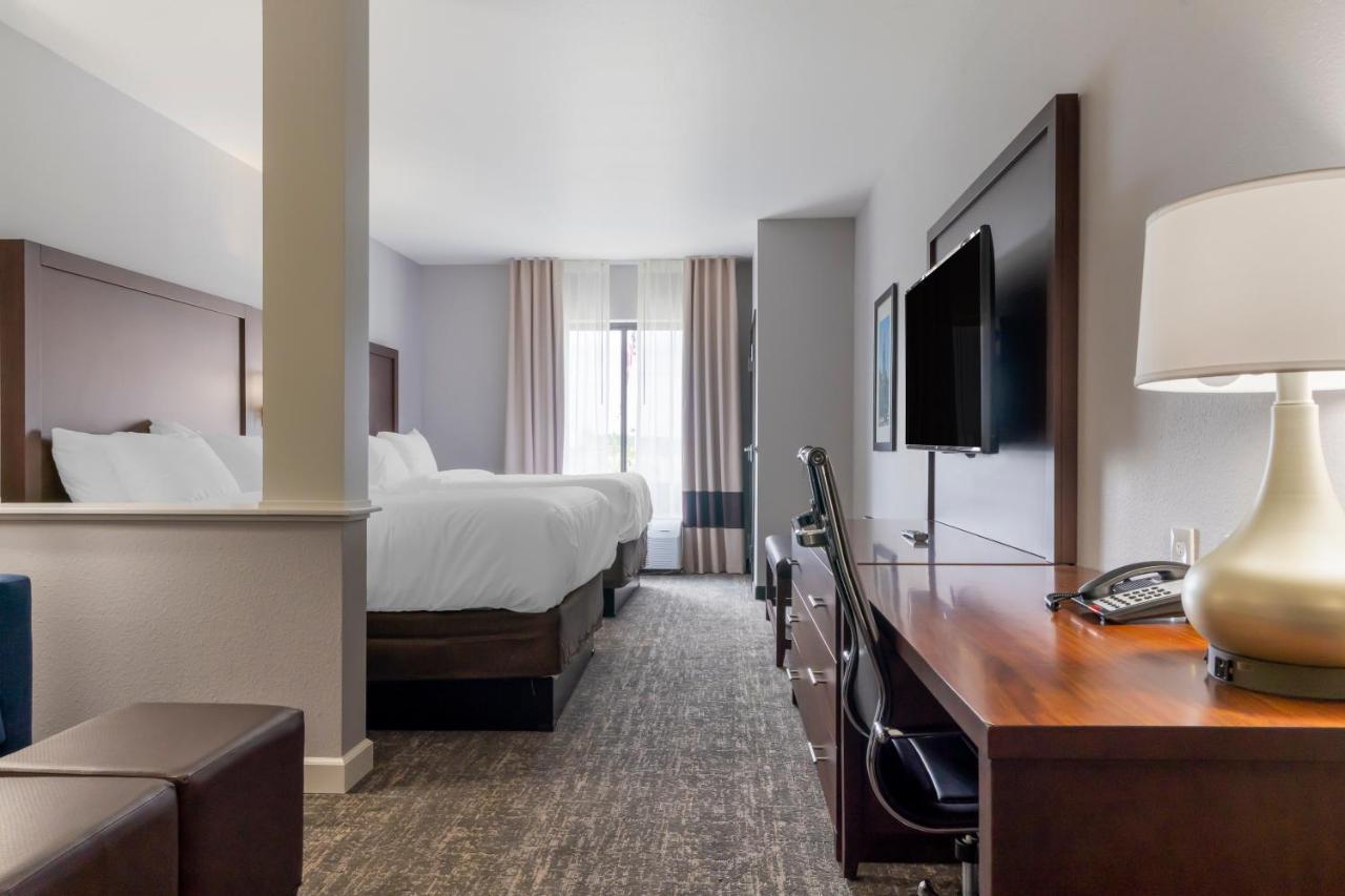 Queen Suite with Two Queen Beds and Sofa Bed - Non Smoking at Comfort Suites Paducah Mall Area