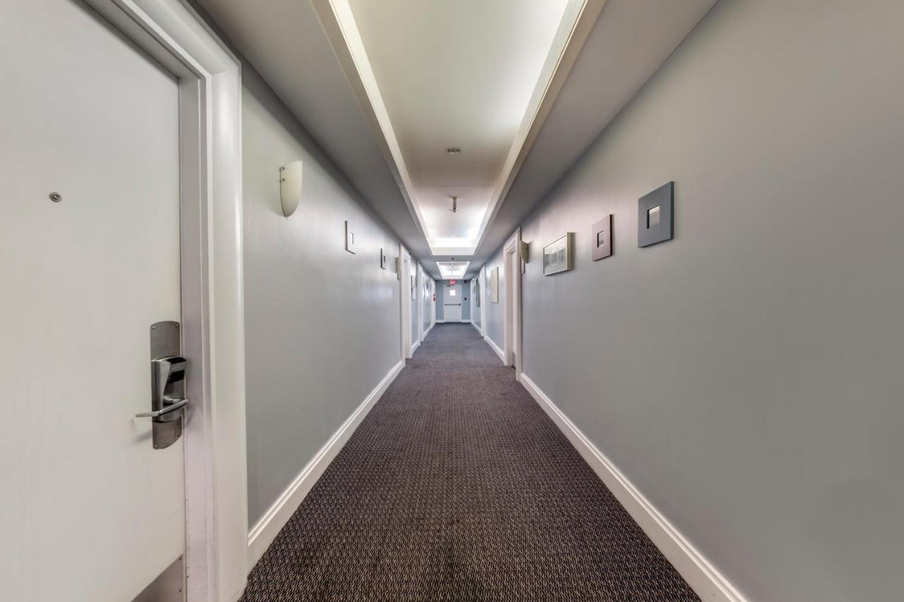 | Hotel La Flora