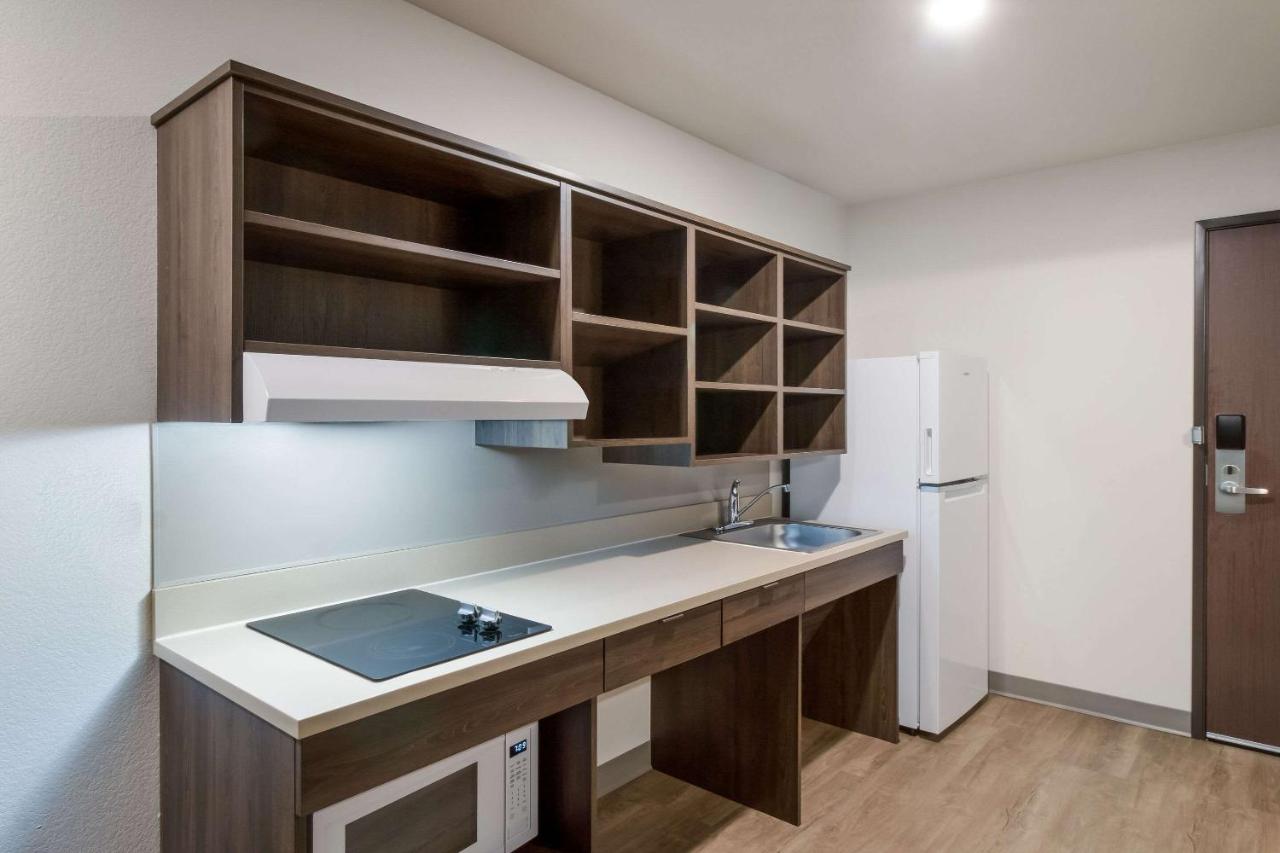 Standard King Room - Non Smoking at Woodspring Suites Mesa Chandler