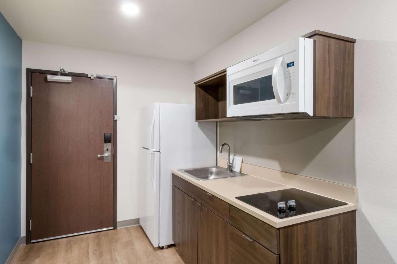 Standard King Room - Non Smoking at Woodspring Suites Mesa Chandler