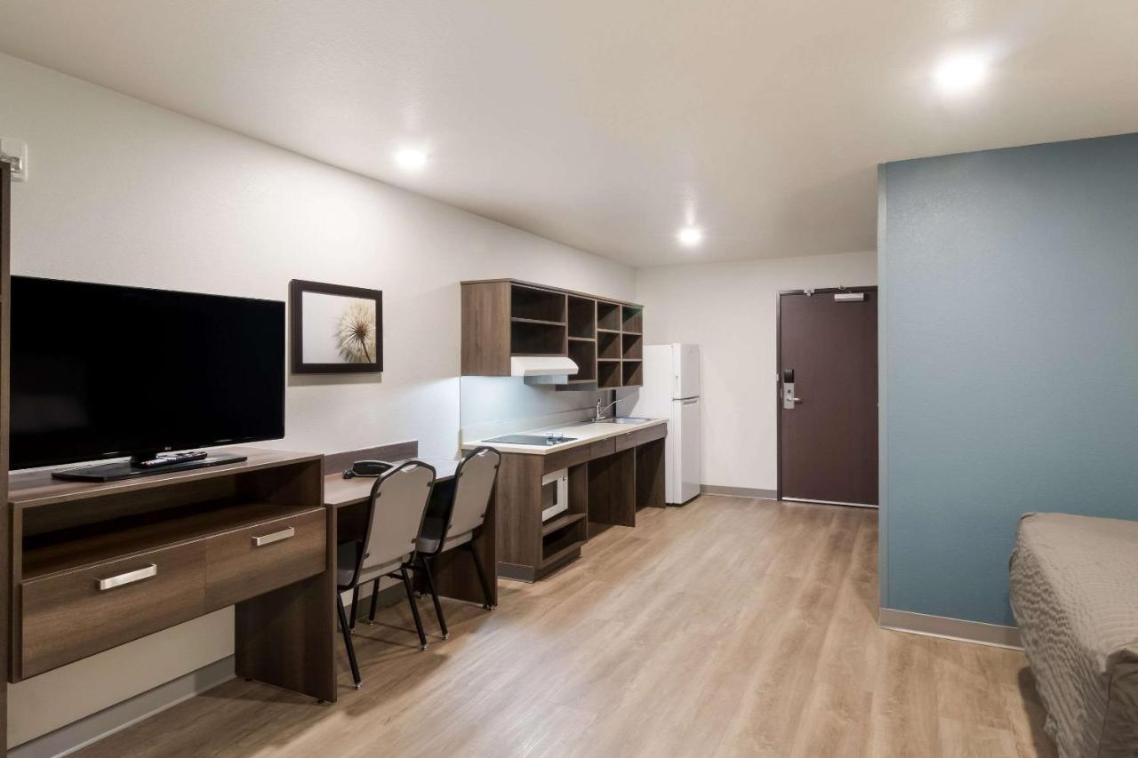 Standard King Room - Non Smoking at Woodspring Suites Mesa Chandler