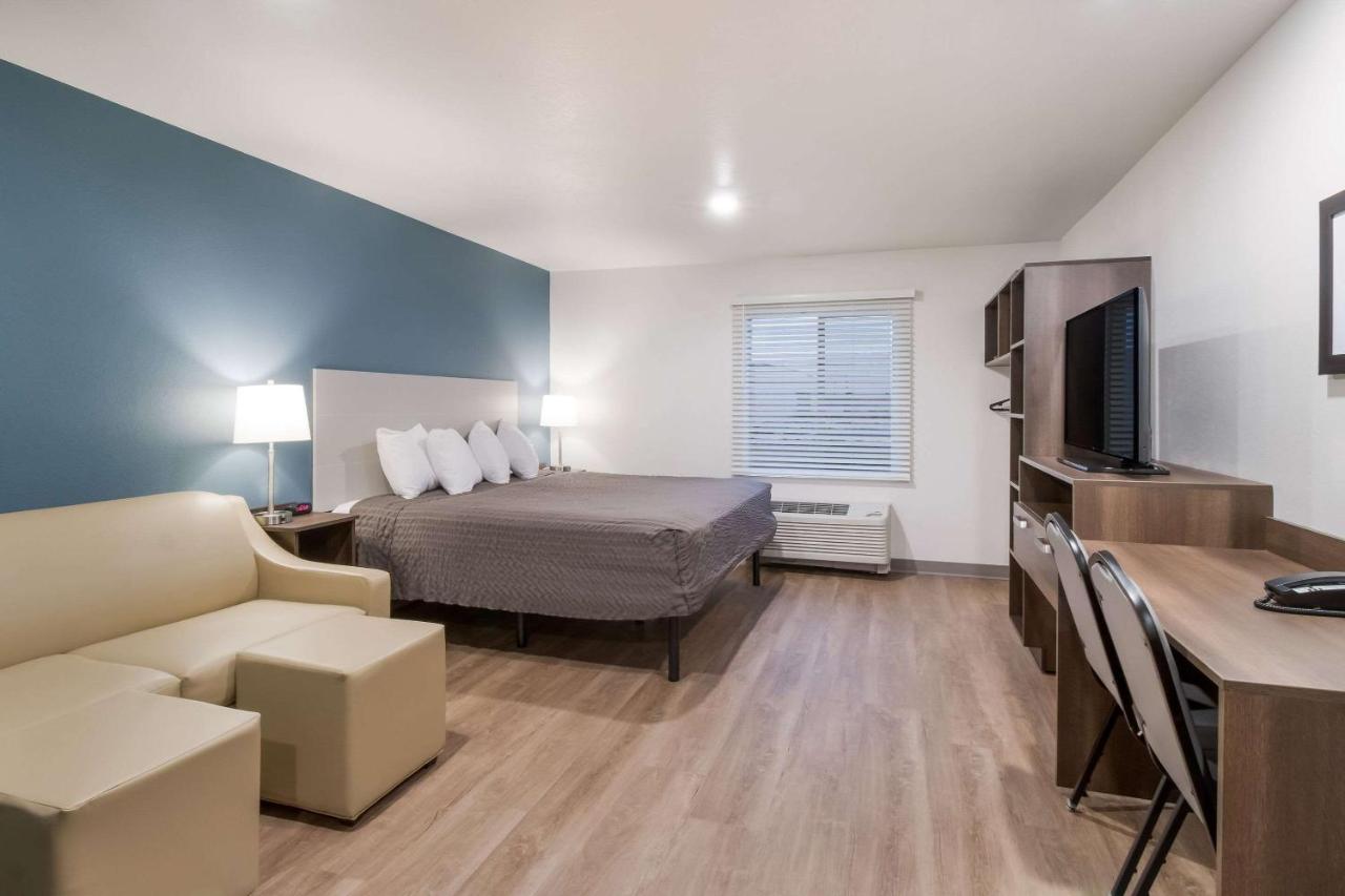 Standard King Room - Non Smoking at Woodspring Suites Mesa Chandler