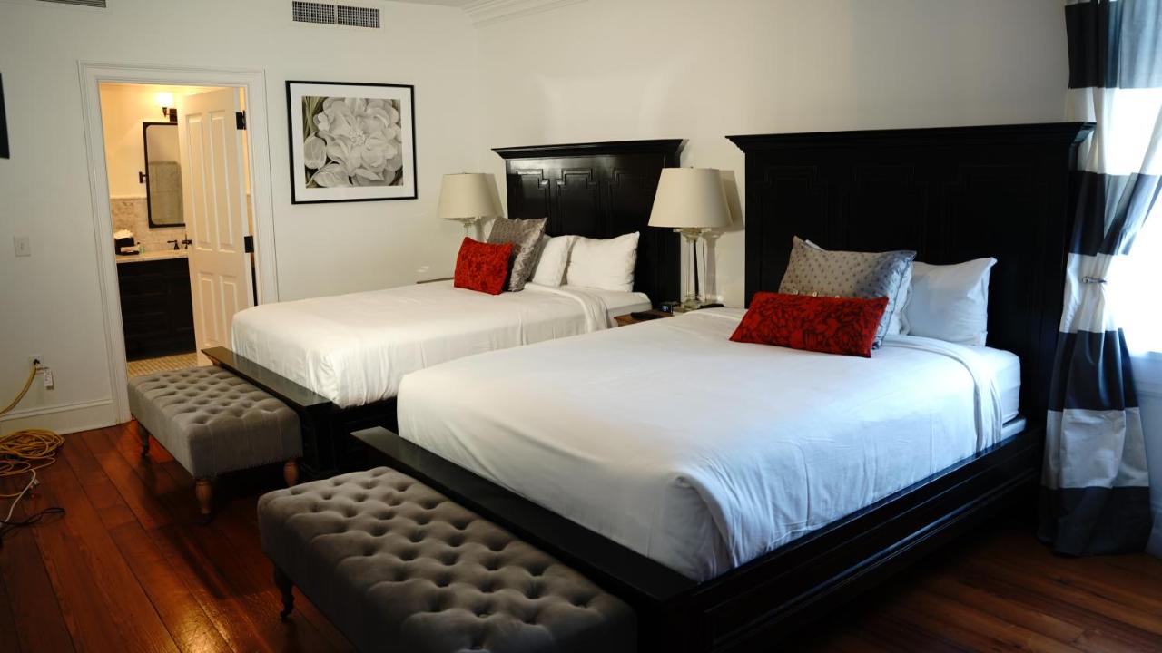 Marigny Queen Queen Deluxe  at Royal Frenchmen Hotel and Bar