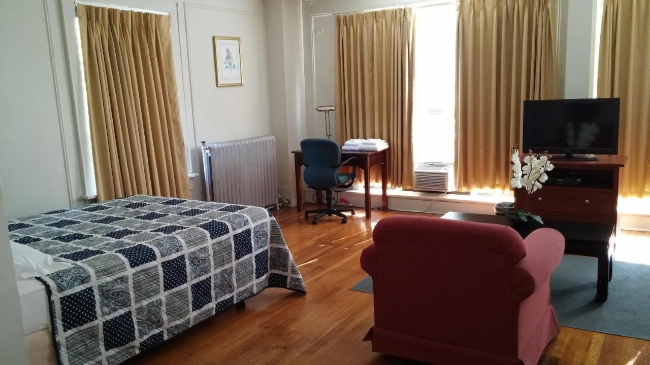 | Hotel Riviera