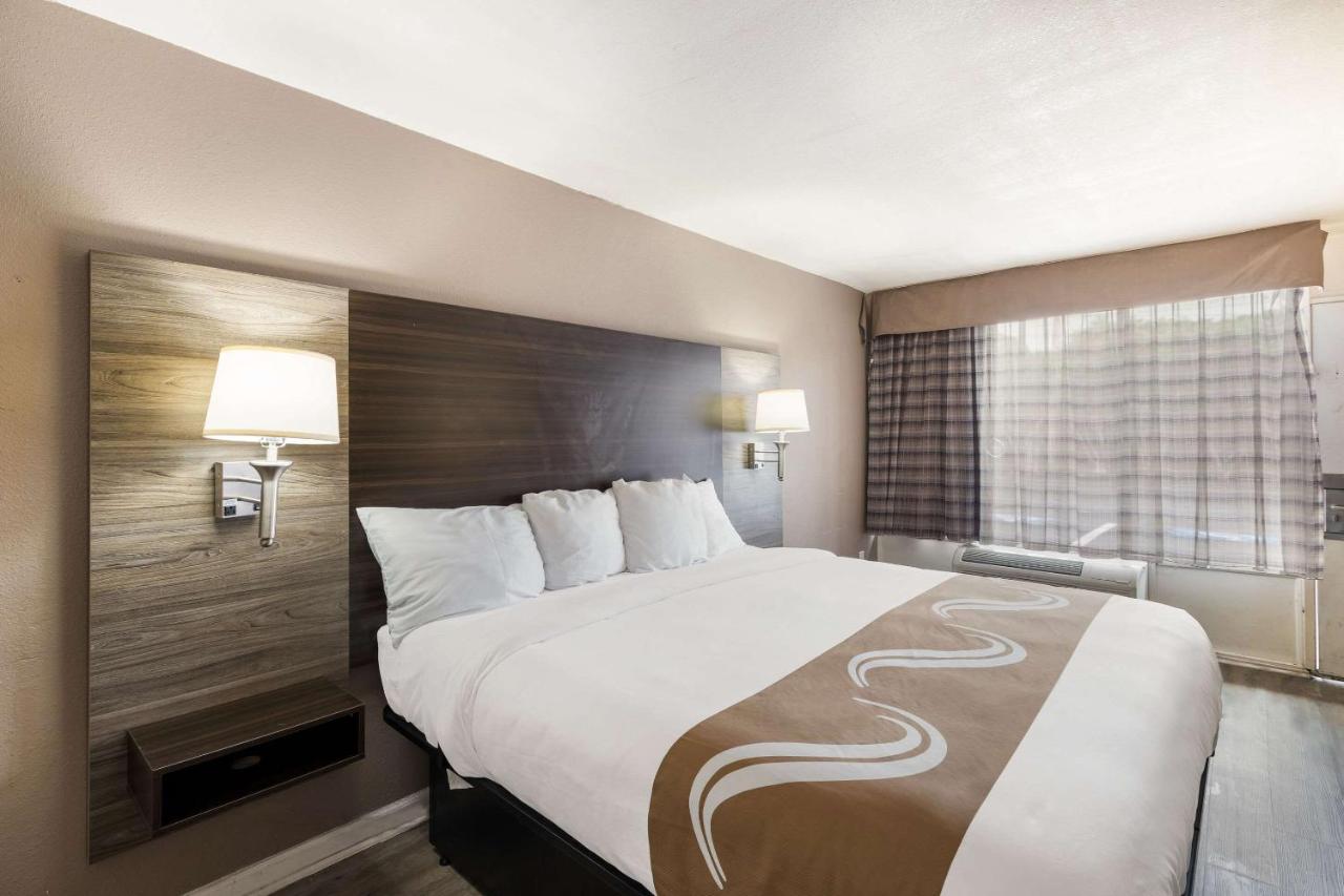 King Room - Accessible/Smoking at Quality Inn