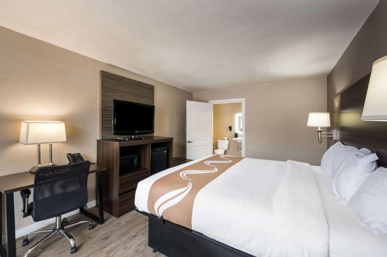 King Room - Accessible/Smoking at Quality Inn