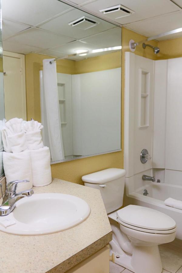 One-Bedroom Suite at Schooner II Beach and Racquet Club