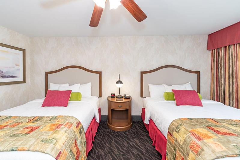 Sicilian Two Queens at Bellissimo Hotel, Trademark by Wyndham Near Foxwoods Casino