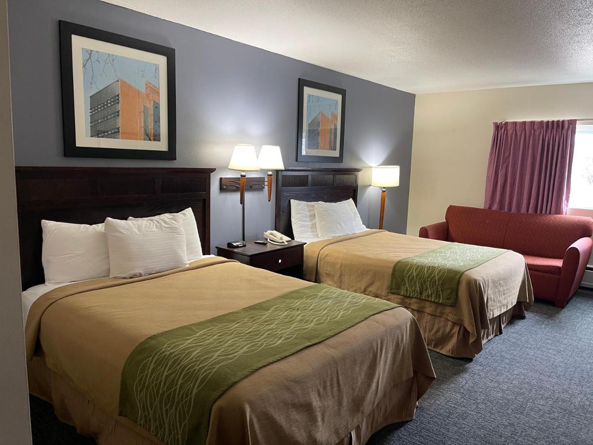 | Village Inn Green Bay